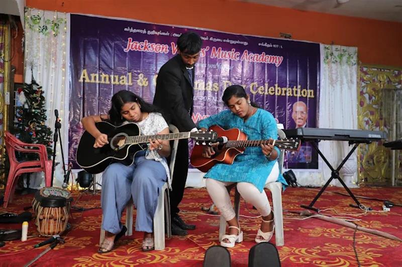 Music and Dance Classes - Makkalcare - Business Classfied