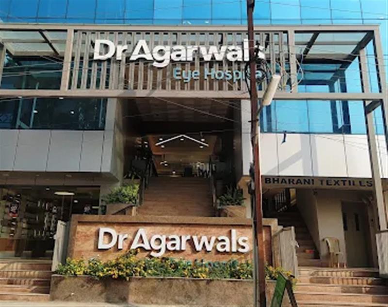 Hospitals and Clinics - Makkalcare - Business Classfied